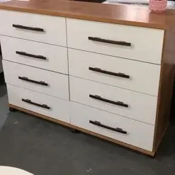 Comoda Jade 8 Gavetas Foto Real