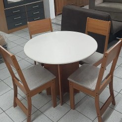Mesa de Jantar Alice com 4 Cadeiras Indekes Foto Real
