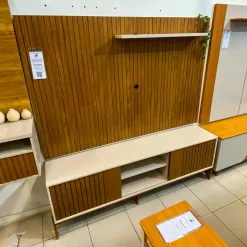 Rack Tannen Com Painel Aegon Para TV Ate 72 Polegadas 2 Portas Caemmun Foto Real