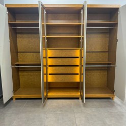 Guarda Roupa Absolute New Casal 6 Portas 4 Gavetas Com Vidro Reflecta E LED Gelius Interno Foto Real