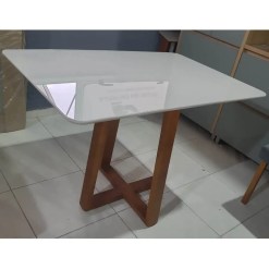 Mesa Pedro 120x80cm Art Assentos Foto Real
