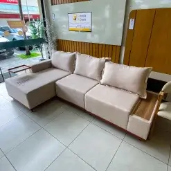 Sofa Living Suica 6 Lugares Com Chaise 288cm Tecido Linho Lufer Foto Real
