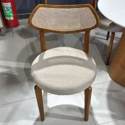 Kit 2 Cadeiras Athenas Em Linho Madeira HR Foto Real