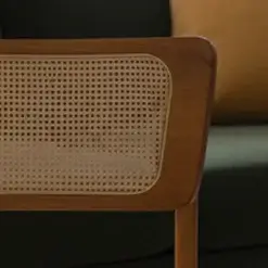 Kit 2 Cadeiras New Viena Madeira Tecido Linho HR Detalhe