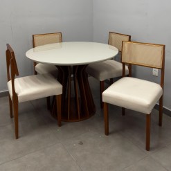 Mesa De Jantar Ilheus Redonda 110cm Com 4 Cadeiras Grecia Em Linho Madeira Lj Moveis 97568
