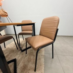 Mesa De Jantar Cronos 110x90cm Com 4 Cadeiras Chicago Em Courino Aco Tubo Minas 26689